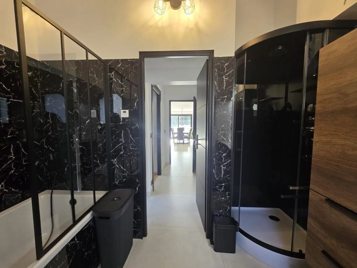 Image No.27-5 Bed House for sale