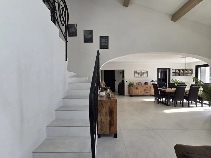 Image No.3-5 Bed House for sale