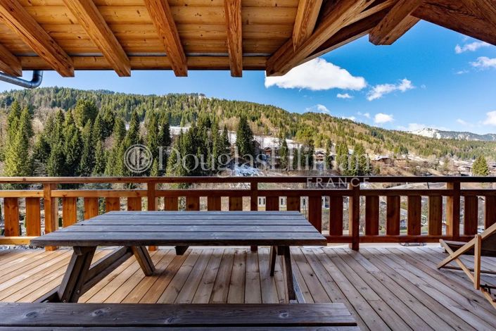 Image No.17-6 Bed House for sale