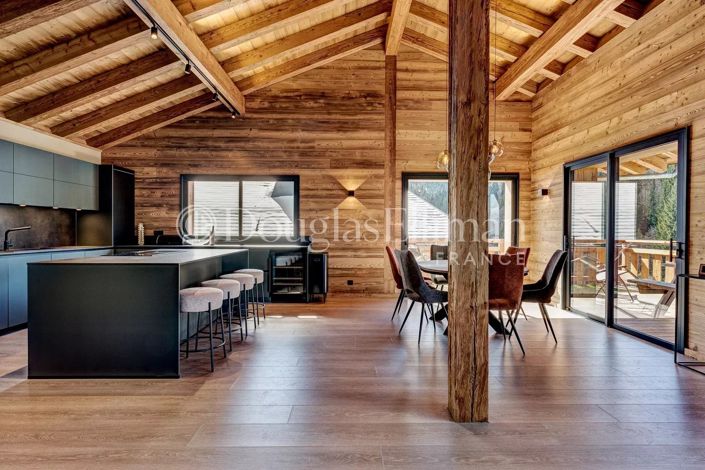 Image No.5-6 Bed House for sale