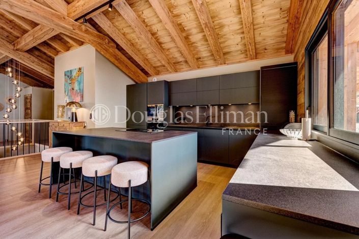 Image No.7-6 Bed House for sale