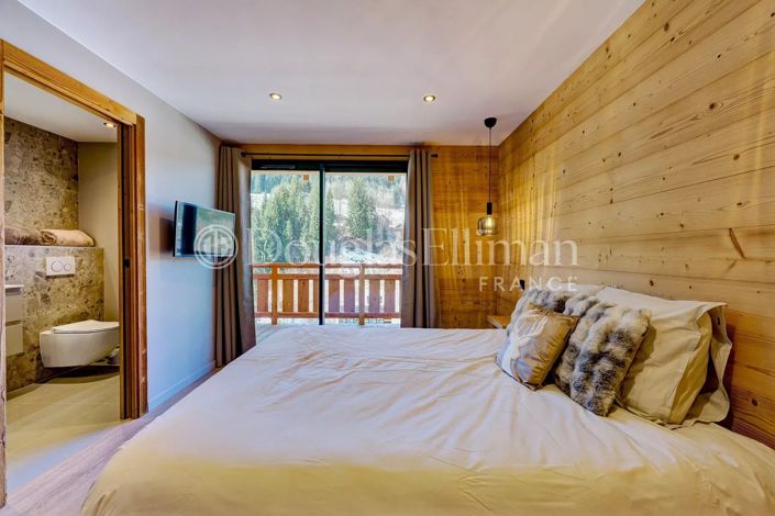 Image No.9-6 Bed House for sale