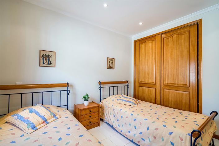 Image No.20-2 Bed Apartment for sale