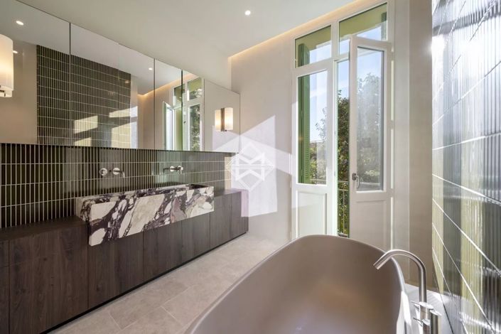 Image No.10-4 Bed House for sale