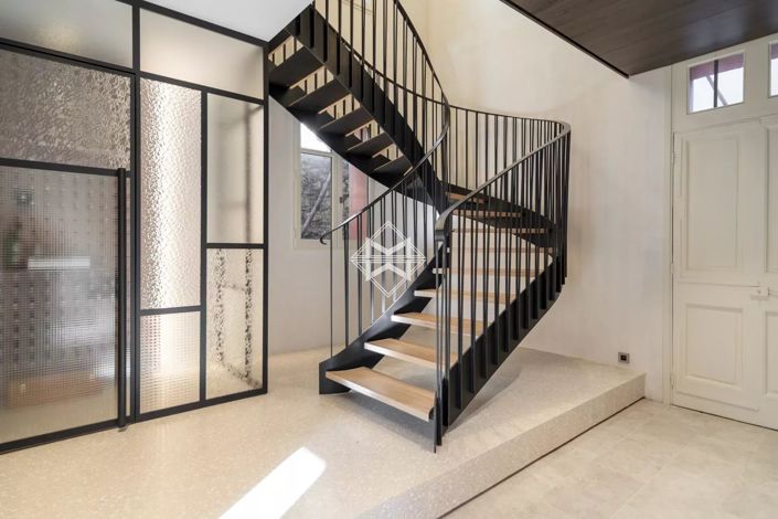 Image No.3-4 Bed House for sale