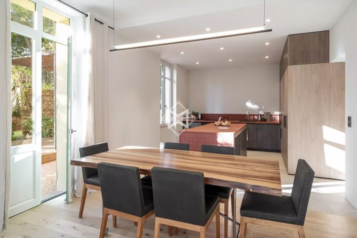 Image No.5-4 Bed House for sale