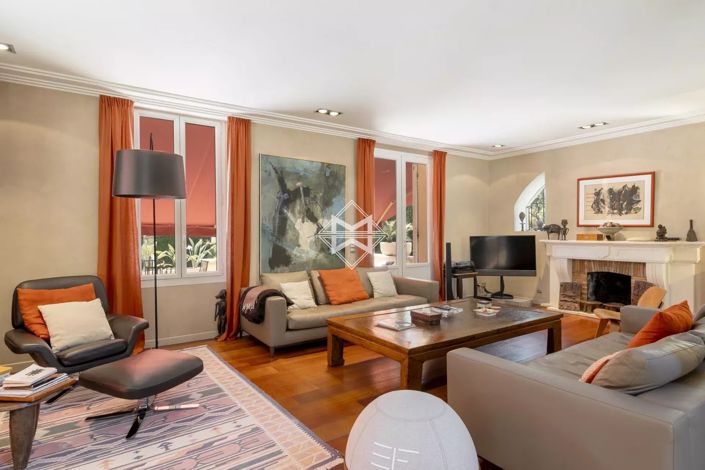 Image No.3-4 Bed House for sale