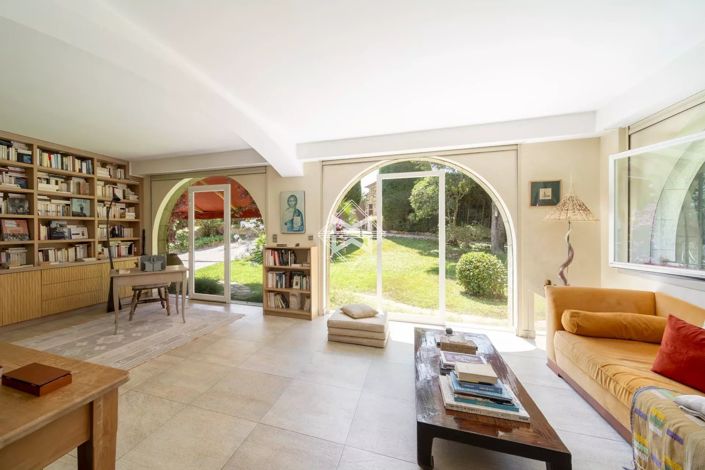 Image No.5-4 Bed House for sale