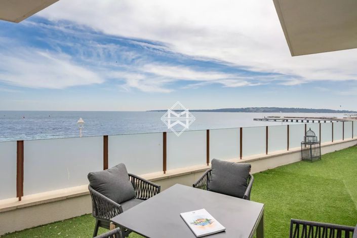 Image No.9-5 Bed House for sale