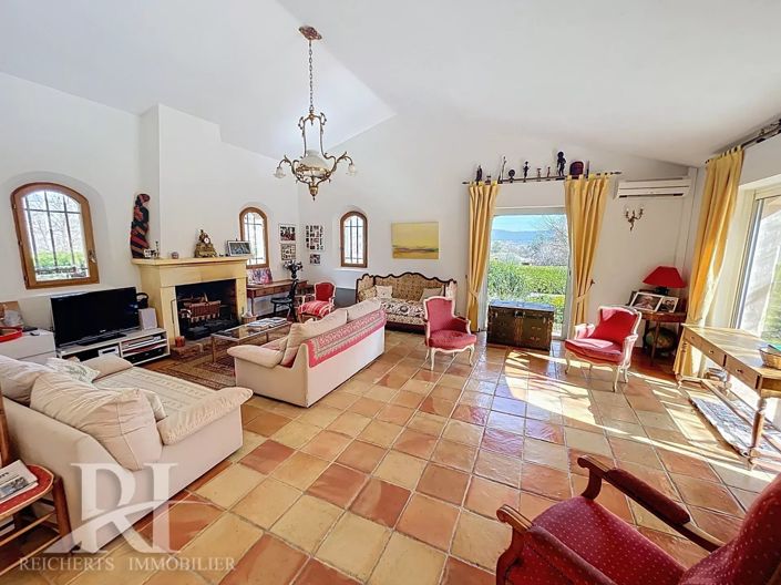 Image No.12-4 Bed House for sale