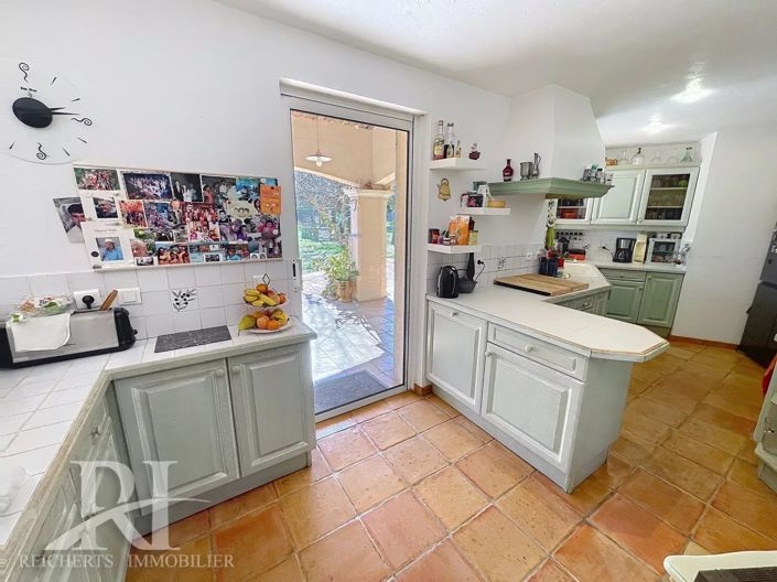 Image No.14-4 Bed House for sale