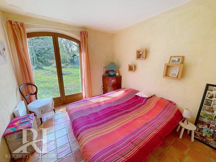 Image No.15-4 Bed House for sale