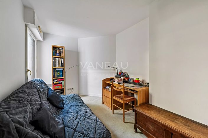 Image No.11-3 Bed Apartment for sale