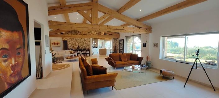 Image No.10-4 Bed House for sale