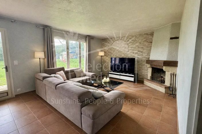 Image No.6-House for sale