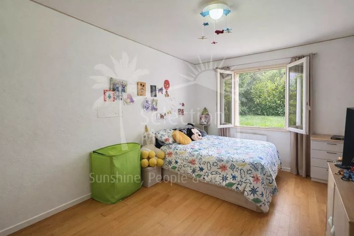 Image No.8-House for sale