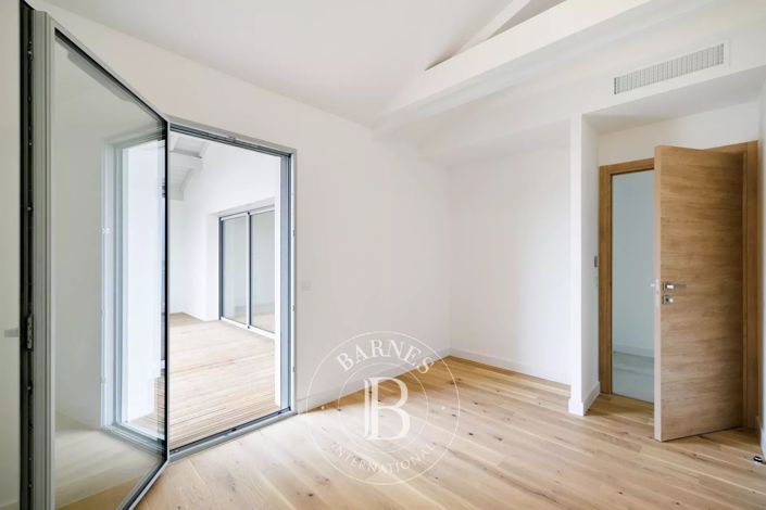 Image No.15-4 Bed Apartment for sale