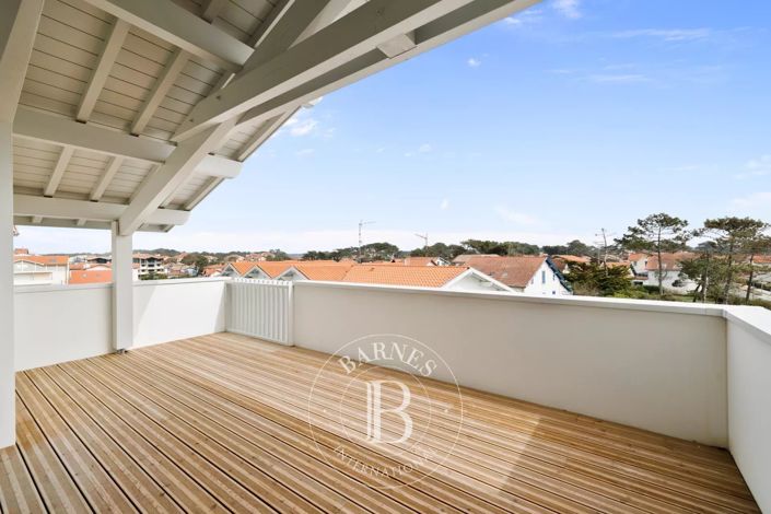 Image No.2-4 Bed Apartment for sale