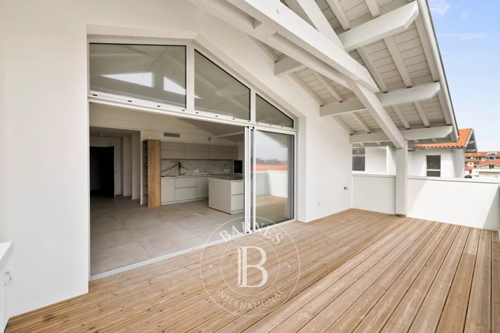 Image No.3-4 Bed Apartment for sale