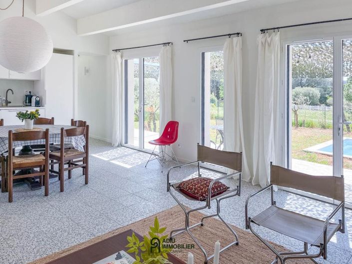 Image No.5-2 Bed House for sale