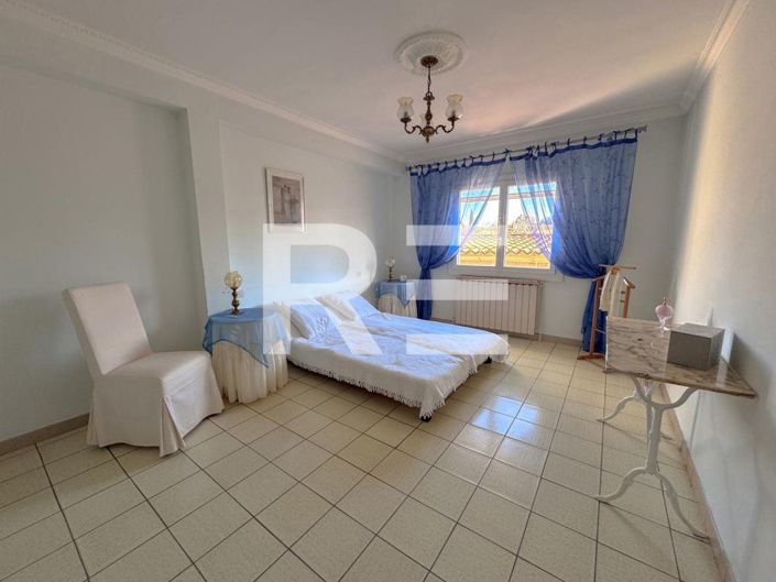 Image No.10-Maison de 3 chambres à vendre à Saint-Gilles