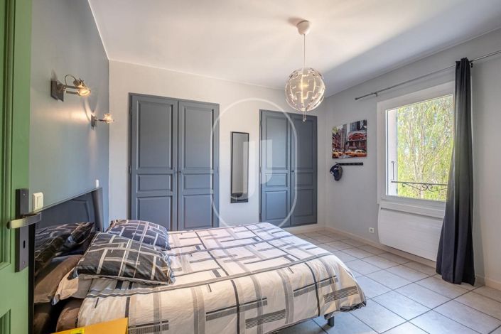 Image No.10-4 Bed House for sale