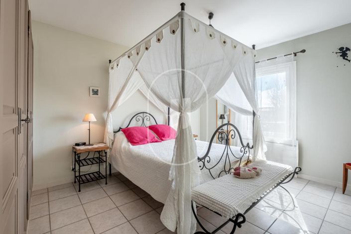 Image No.12-4 Bed House for sale