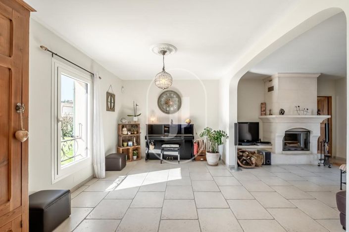 Image No.5-4 Bed House for sale