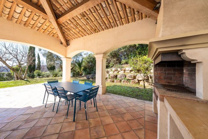 Image No.16-4 Bed House for sale