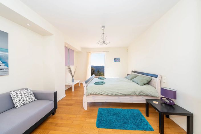 Image No.21-4 Bed House for sale