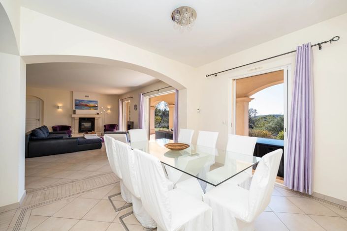 Image No.8-4 Bed House for sale