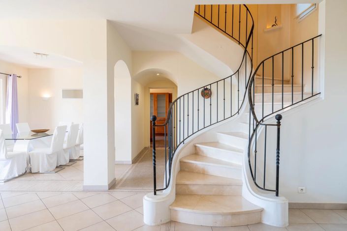 Image No.9-4 Bed House for sale