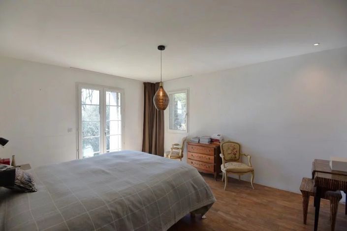 Image No.8-4 Bed House for sale