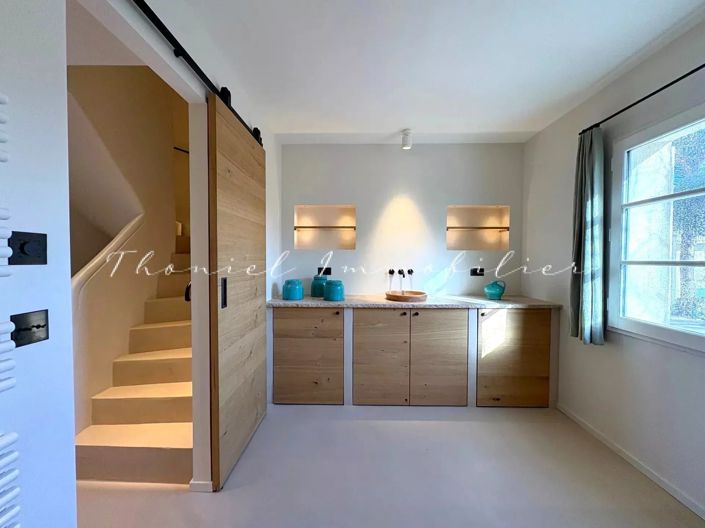 Image No.11-3 Bed House for sale