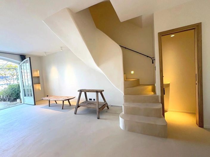 Image No.8-3 Bed House for sale