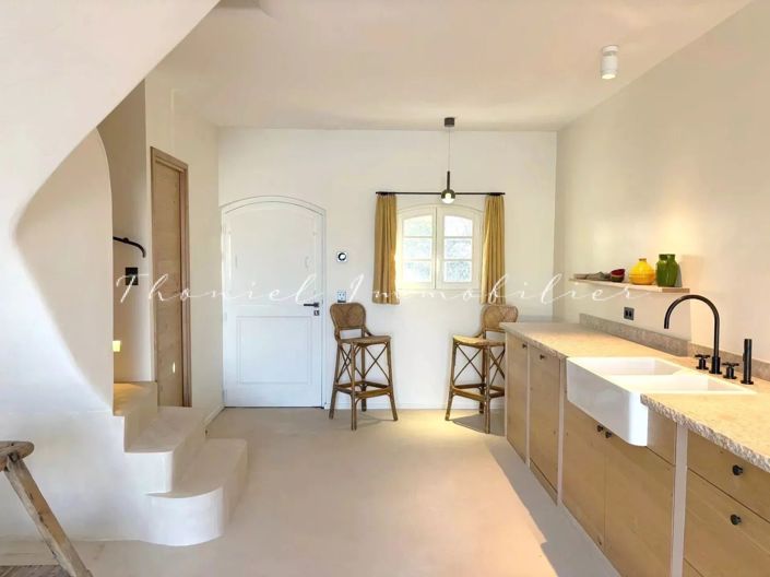 Image No.8-3 Bed House for sale
