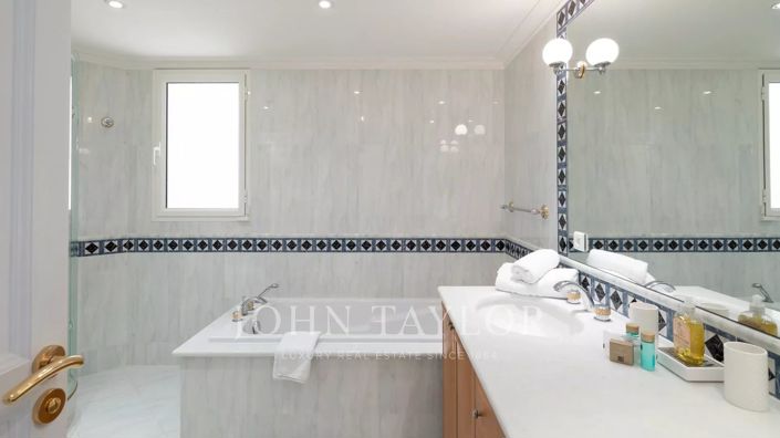 Image No.15-10 Bed House for sale