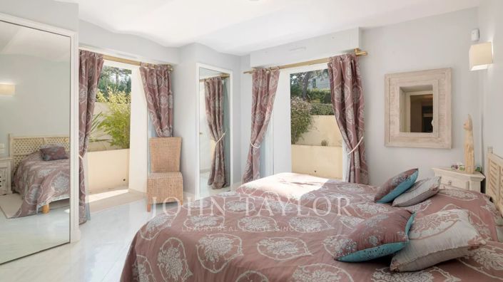 Image No.16-10 Bed House for sale