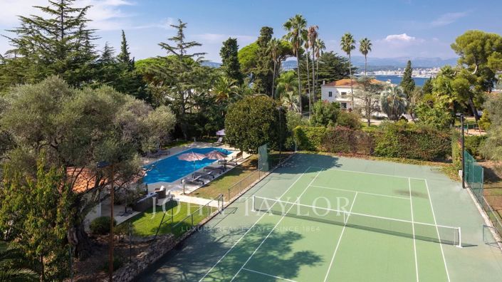 Image No.3-10 Bed House for sale