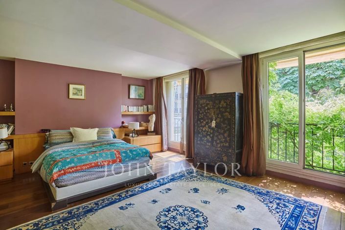 Image No.10-6 Bed House for sale