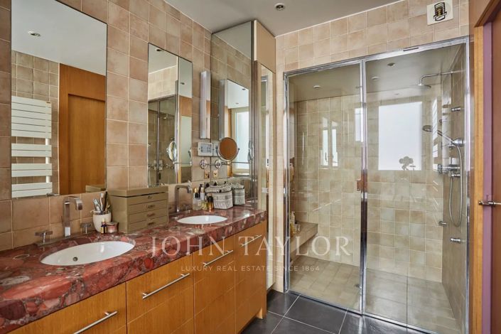 Image No.12-6 Bed House for sale