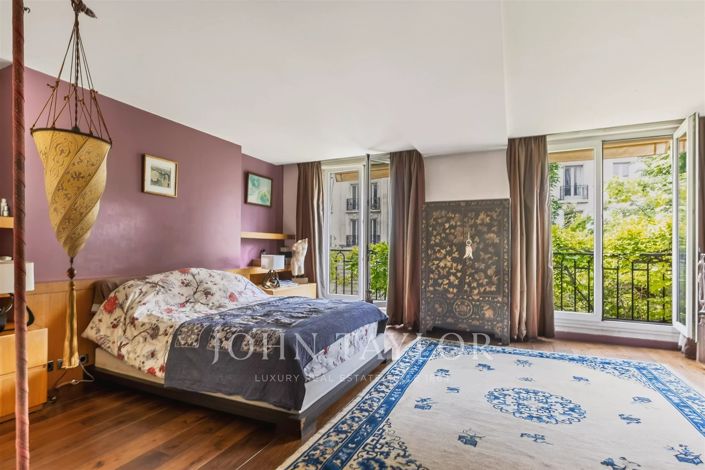 Image No.19-6 Bed House for sale