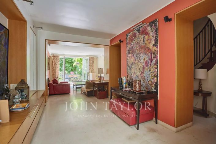 Image No.3-6 Bed House for sale