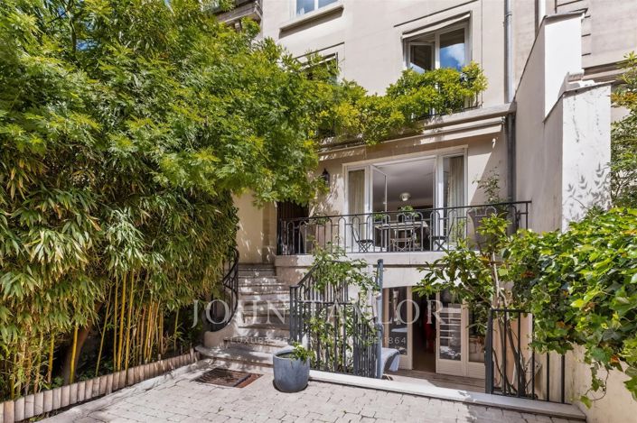 Image No.3-6 Bed House for sale