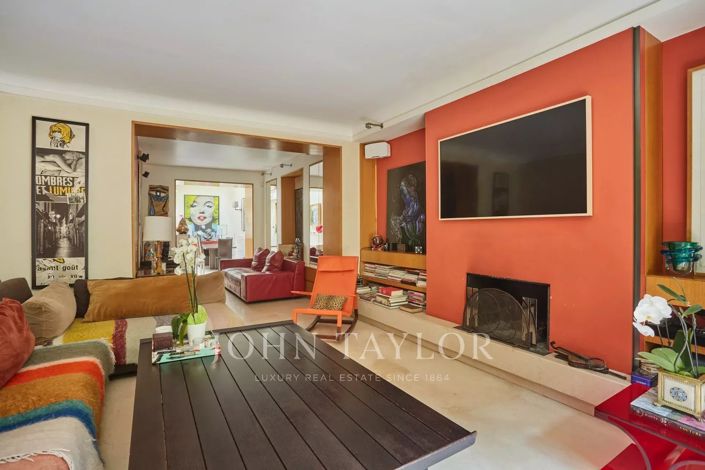 Image No.4-6 Bed House for sale