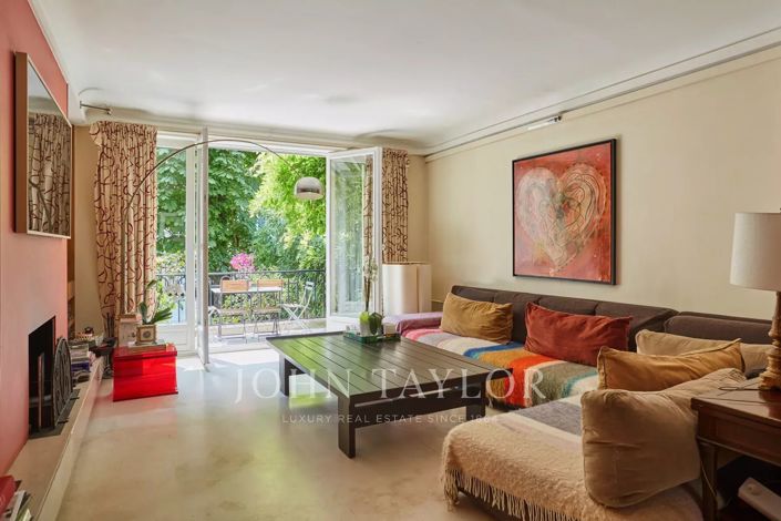 Image No.5-6 Bed House for sale