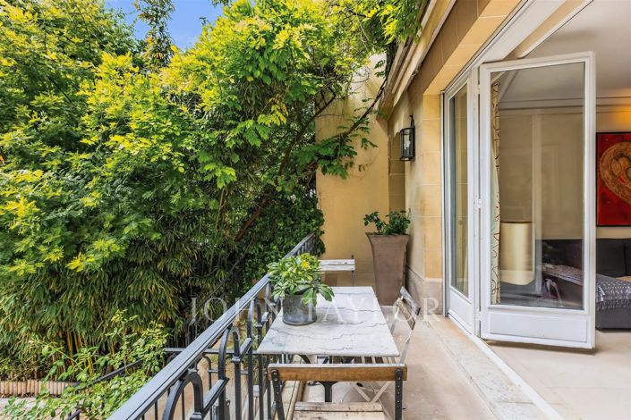 Image No.6-6 Bed House for sale