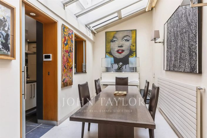 Image No.8-6 Bed House for sale