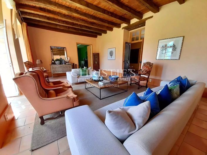 Image No.17-11 Bed House for sale