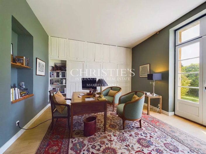 Image No.18-11 Bed House for sale